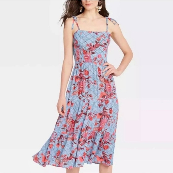 Knox Rose Dresses & Skirts - 4/$12 Knox Rose Blue Red Floral Smocked Bodice Tiered Skirt Midi Dress